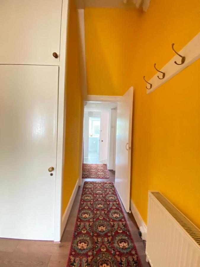 St John'S Flat Spacious Accomodation Dalry  Exterior foto